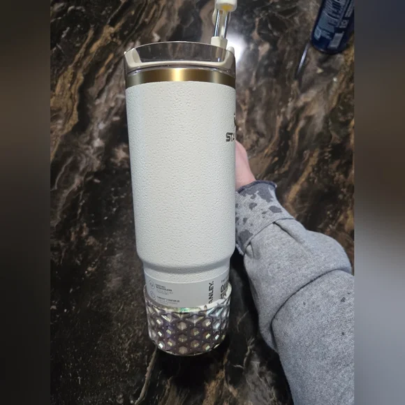 Cream Moon Stanley 30oz - Picture 2 of 5